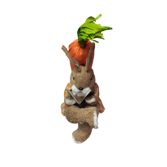 Rabbit leaning against carrot 36cm