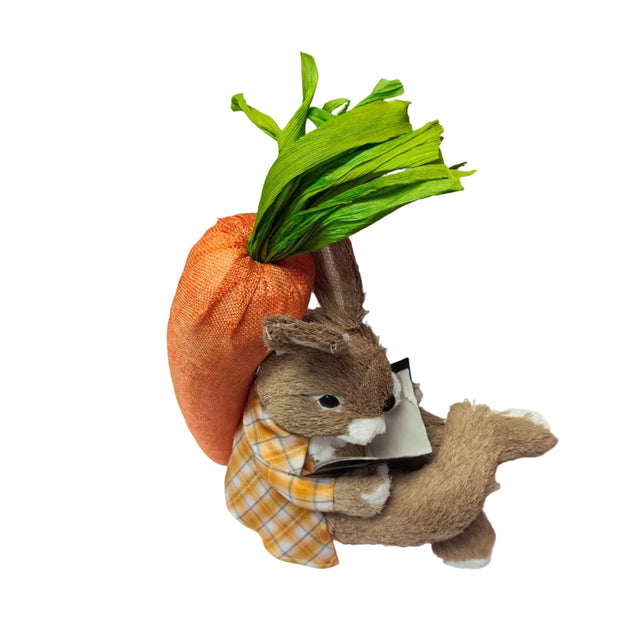 Rabbit leaning against carrot 36cm