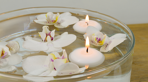 Floatig Candle Floating Candles (Warm and Inviting) β Grandiflora
