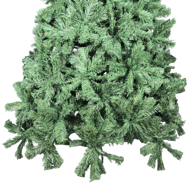 Green pine Christmas tree 2000 tips 2.4m